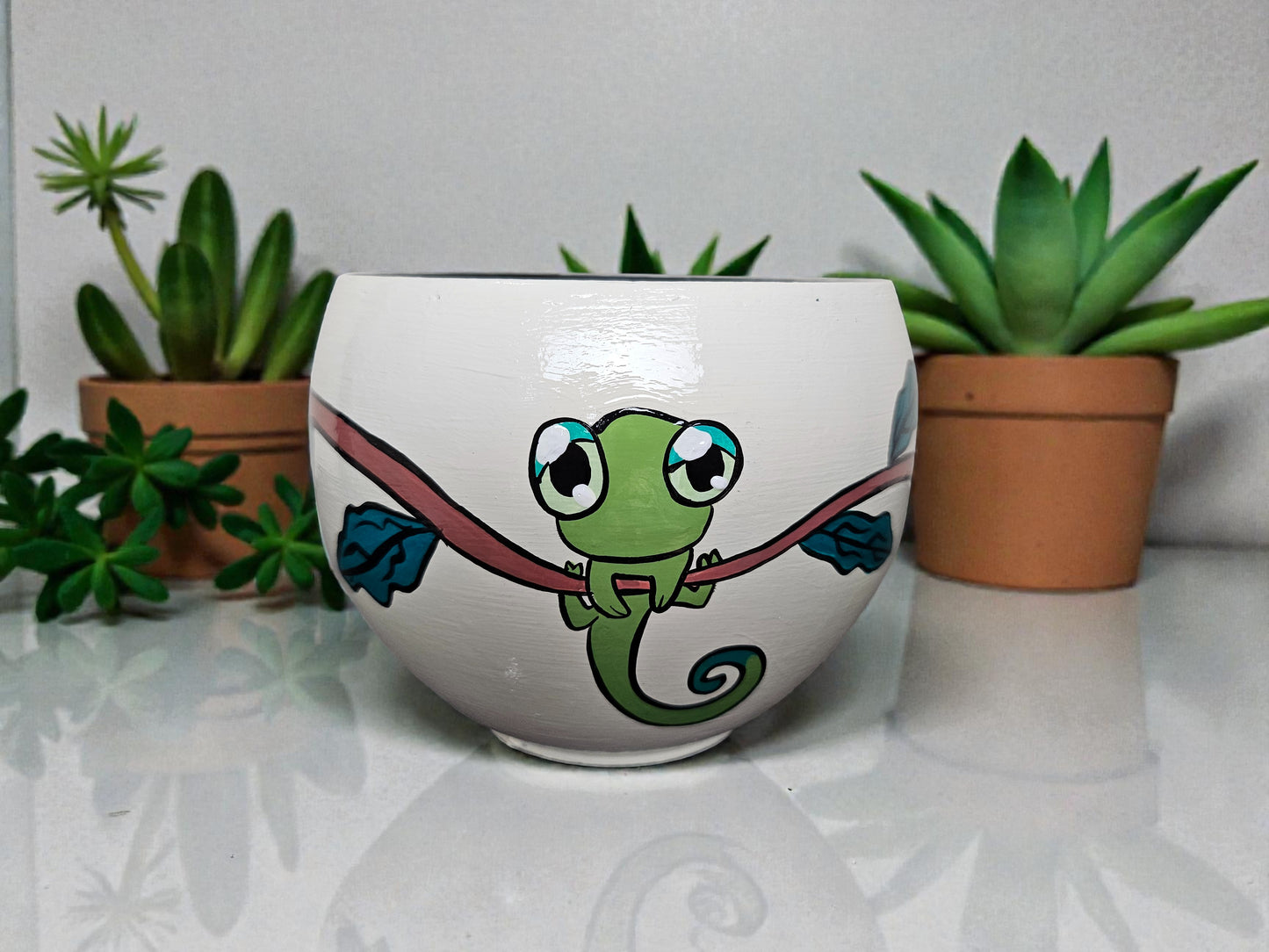 Hand Painted Baby Chameleon Planter.  Reptile Flower Pot 4'x4' Round