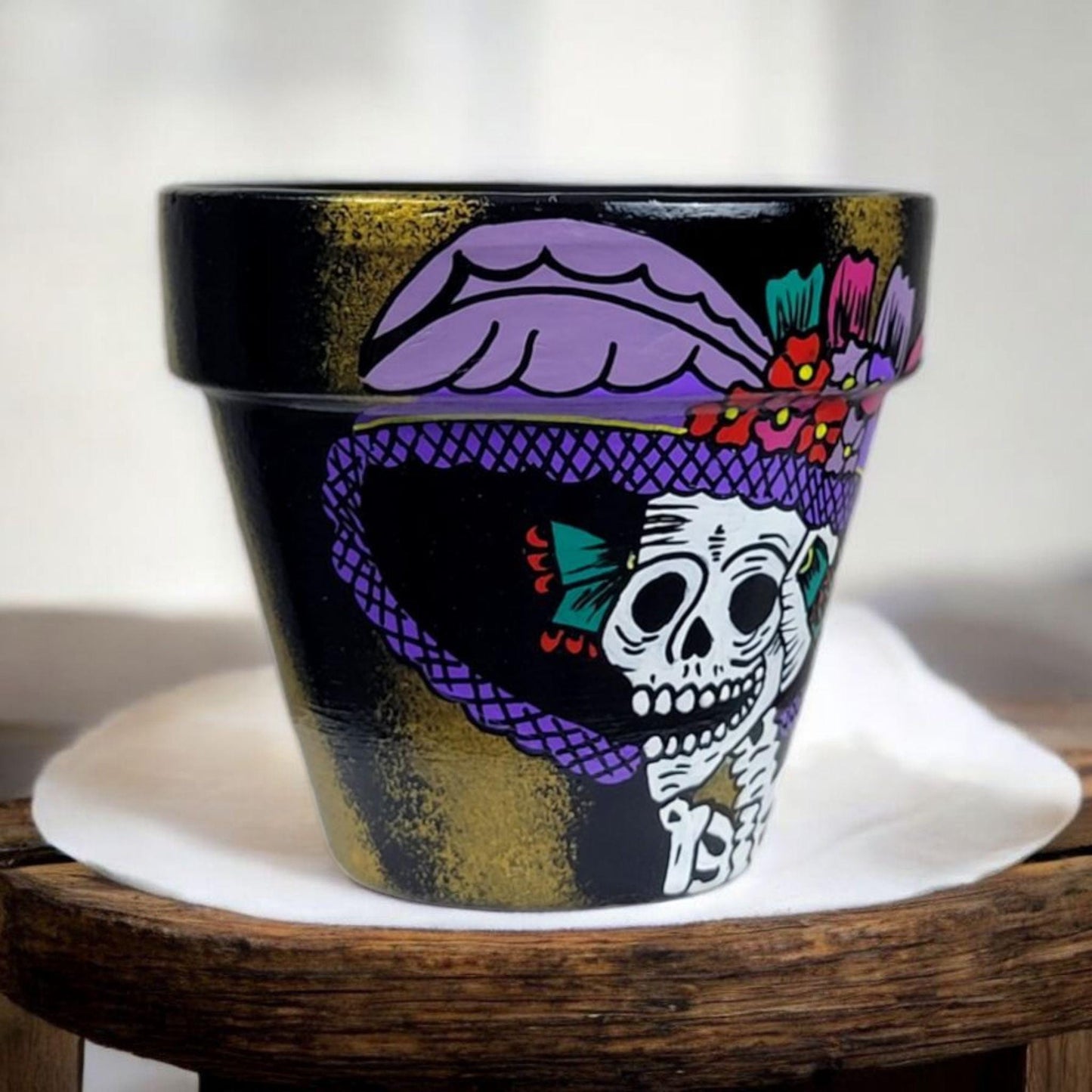 Hand-Painted Catrina Terracotta Planter – Día de los Muertos Decor